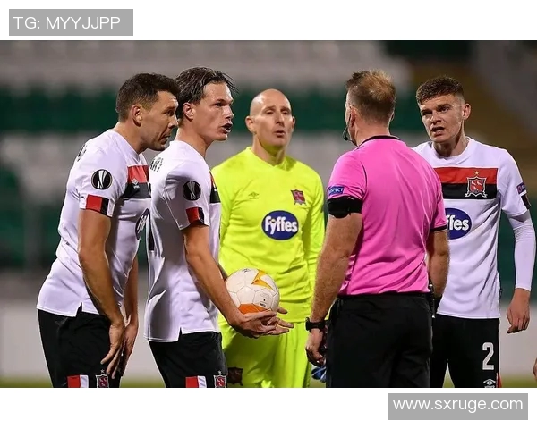 德累斯顿主场迎战汉诺威96双方争夺关键三分的激烈对决