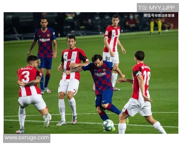 赫罗纳主场迎战巴塞罗那双方争夺西甲积分榜关键战役